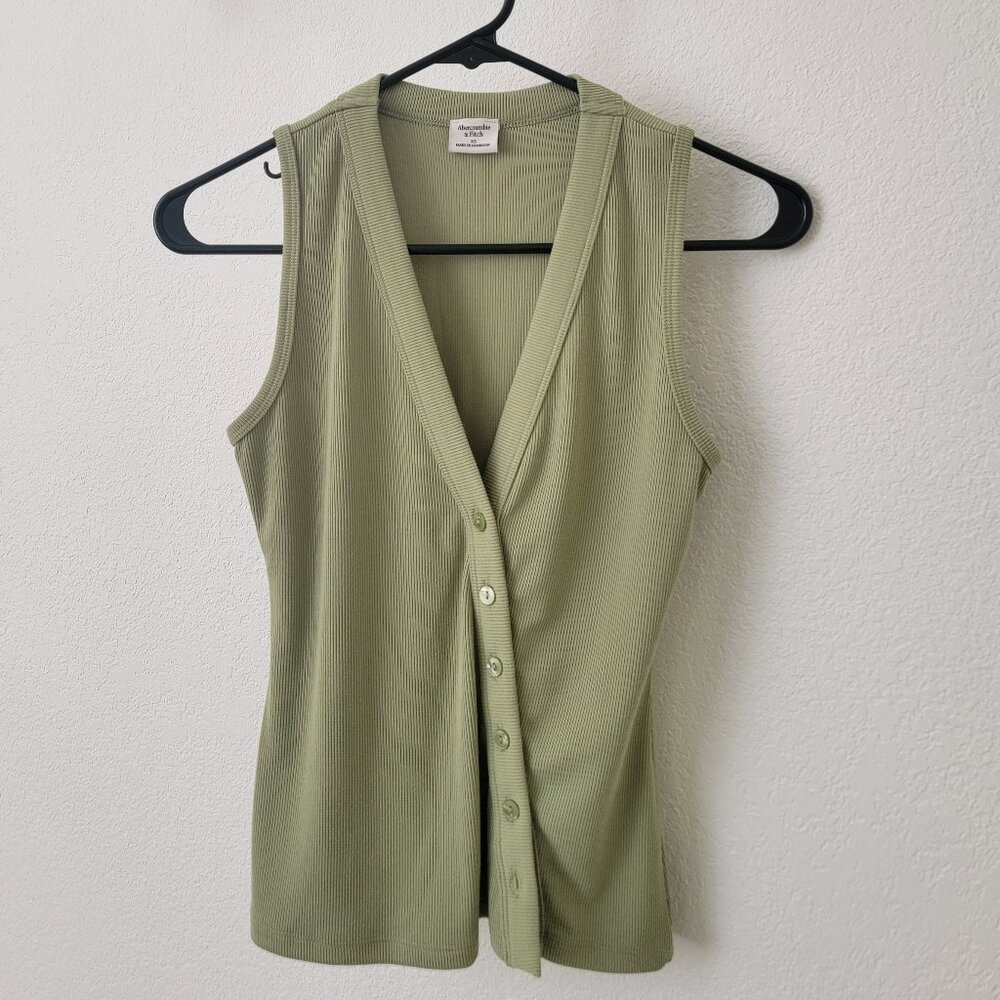 ABERCROMBIE Asymmetrical Button-Through Top Green Sage XS